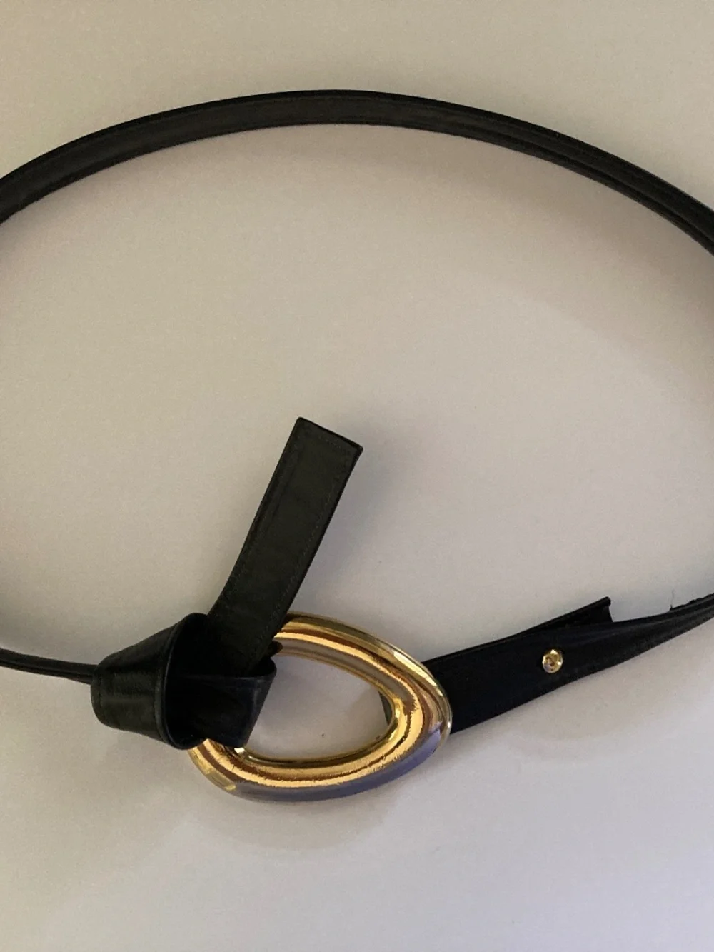 Alexis Kirk Vintage 1980s Black Leather Tie Belt/Oval Closure/40 1/2